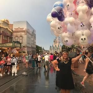 Meet your Posher, Caitlin